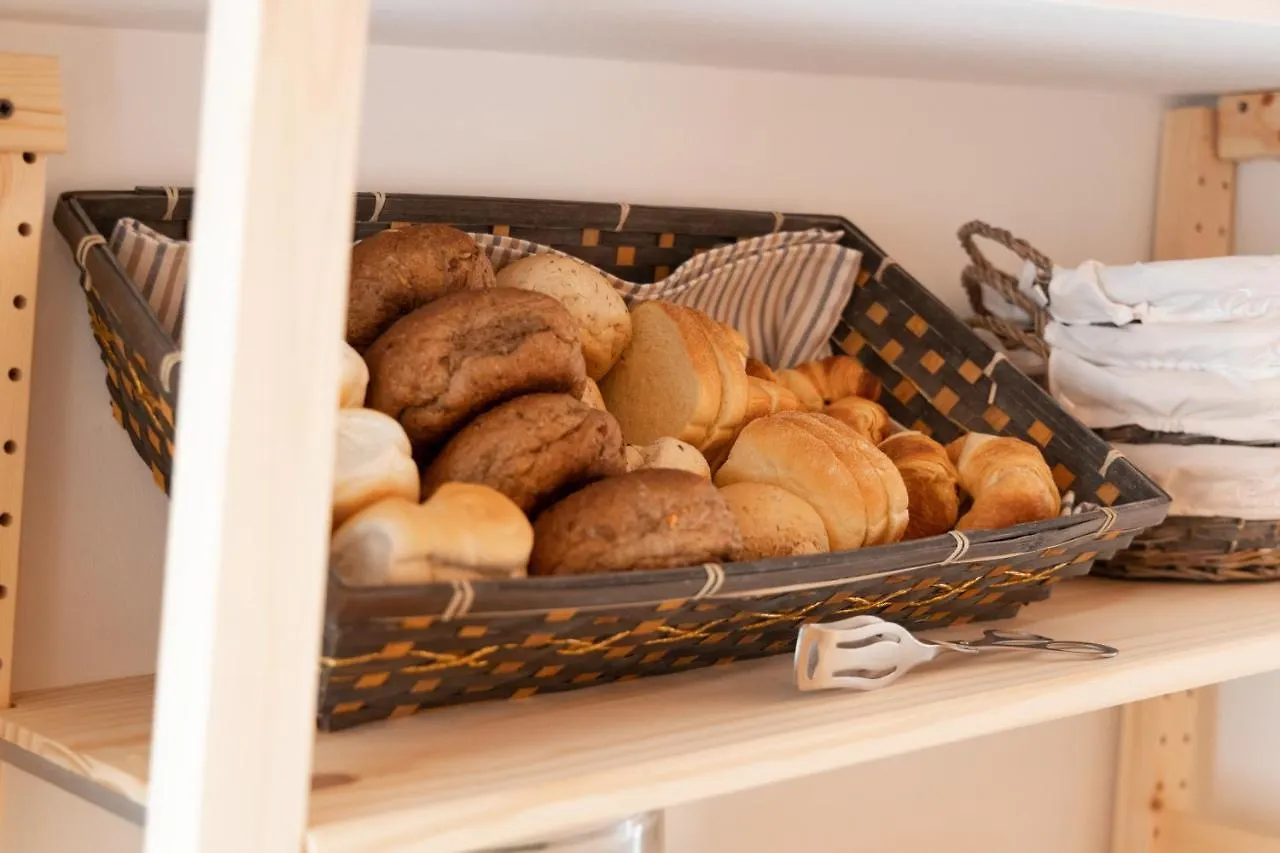 B&B Basta Bussare Κιότζα Bed and Breakfast